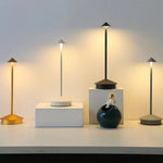 Lampe Flêche – Lampe de Table Sans Fil Rechargeable en Aluminium LED